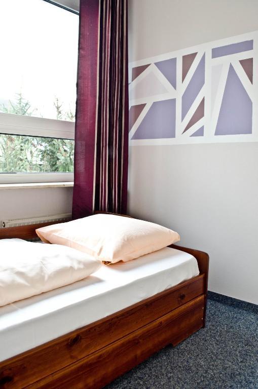 Gröbenzell Hostel Nanina חדר תמונה