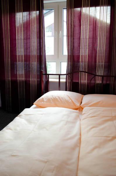 Gröbenzell Hostel Nanina חדר תמונה
