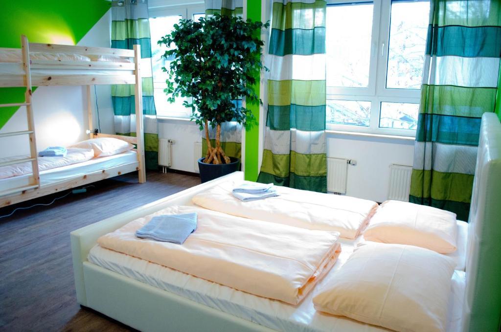 Gröbenzell Hostel Nanina חדר תמונה