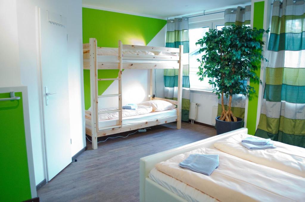 Gröbenzell Hostel Nanina חדר תמונה