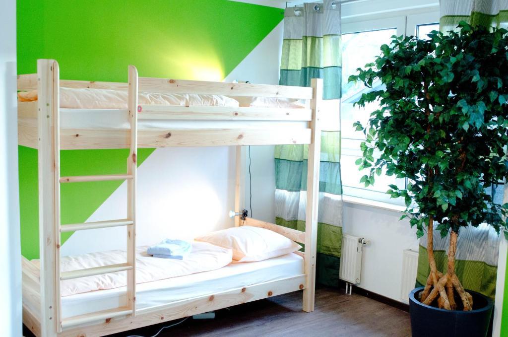 Gröbenzell Hostel Nanina מראה חיצוני תמונה